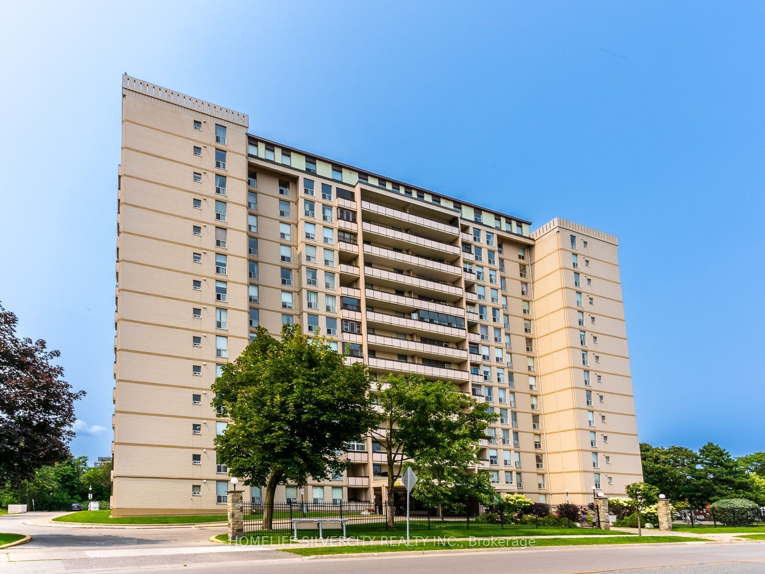 Condo for sale at 708-130 Neptune Drive, Toronto, Englemount-Lawrence, M6A 1X5 - MLS: C11938930