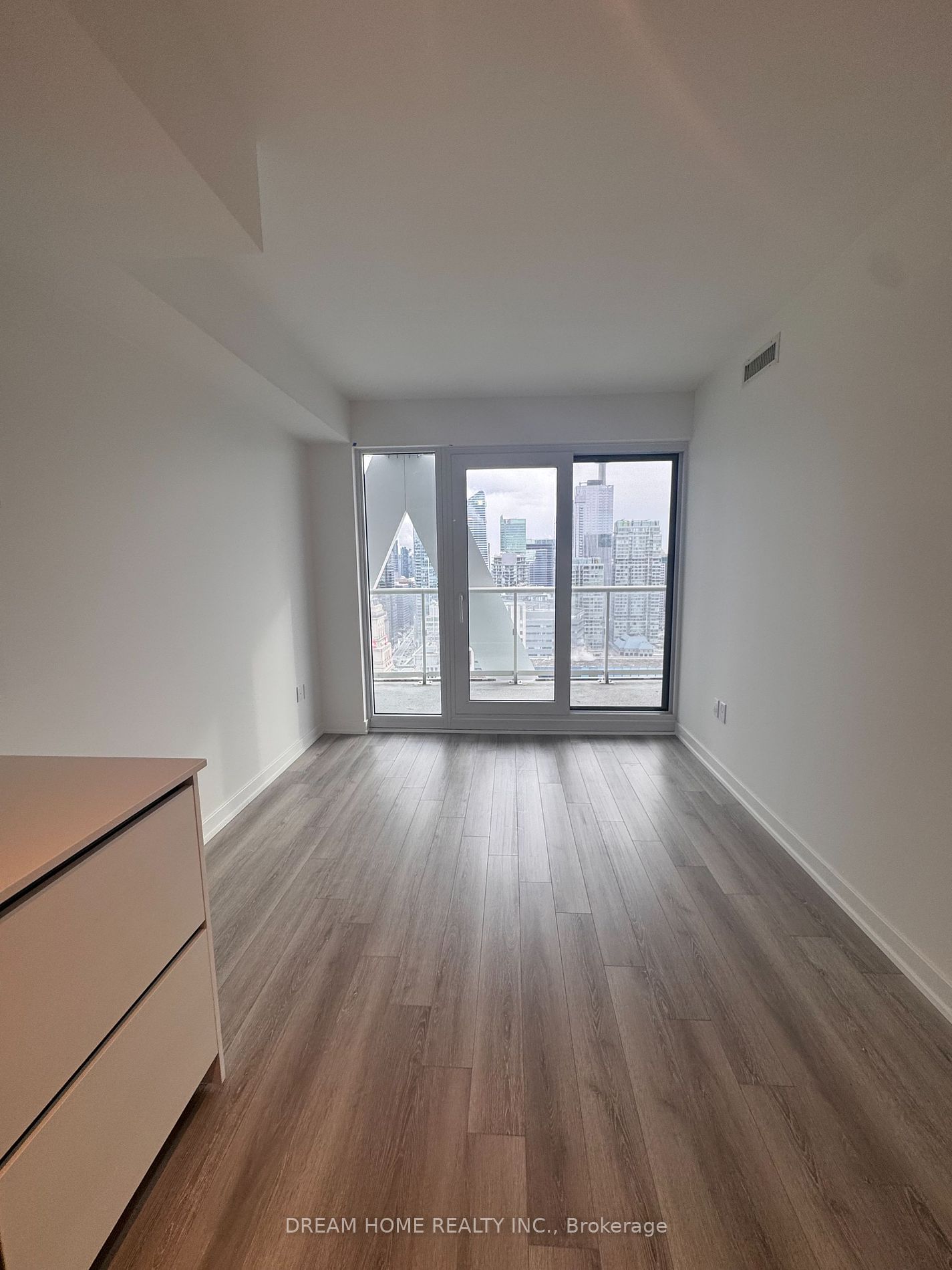 Condo for lease at 3015-230 Simcoe Street, Toronto, Kensington-Chinatown, M5T 0G7 - MLS: C11938982