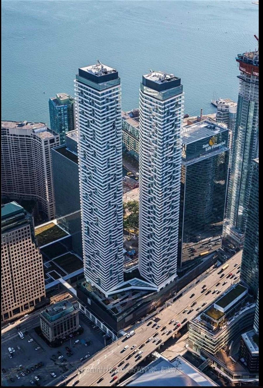 Condo for lease at 2407-88 Harbour Street, Toronto, Waterfront Communities C1, M5J 0C3 - MLS: C11939094