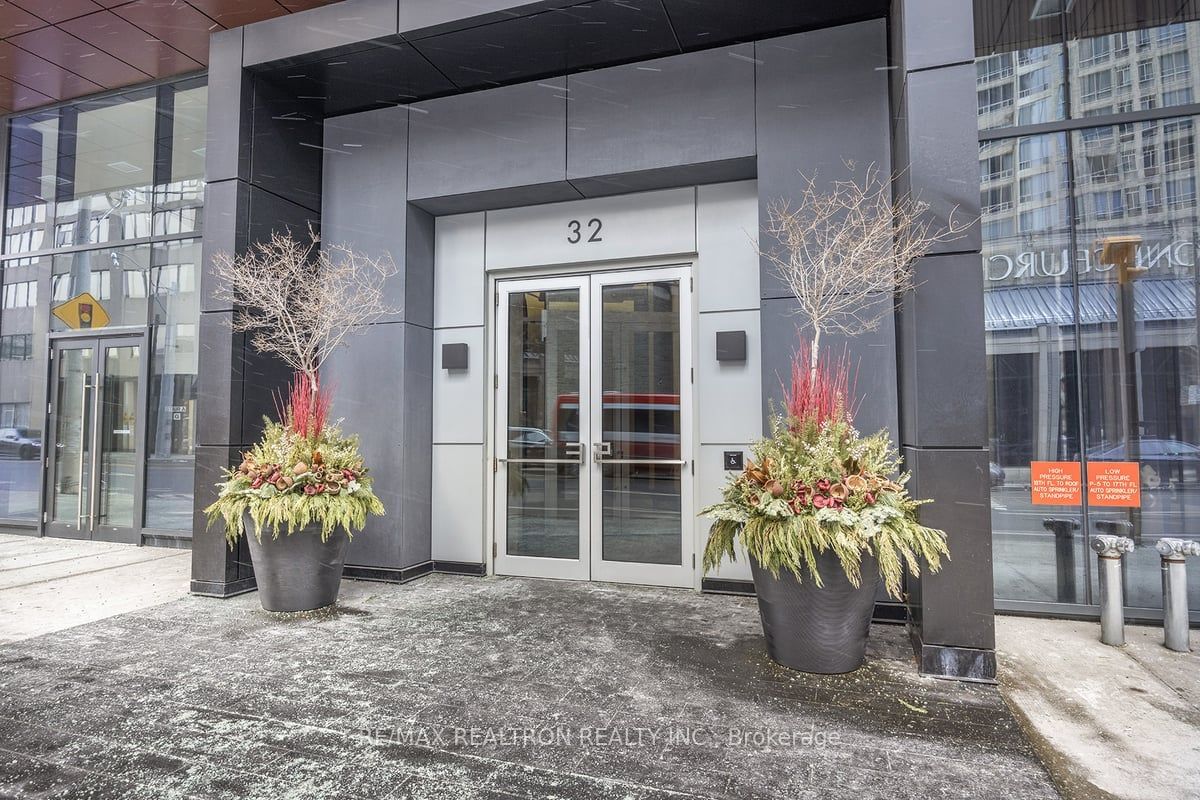 Condo for lease at 604-32 Davenport Road, Toronto, Annex, M5R 0B5 - MLS: C11939166