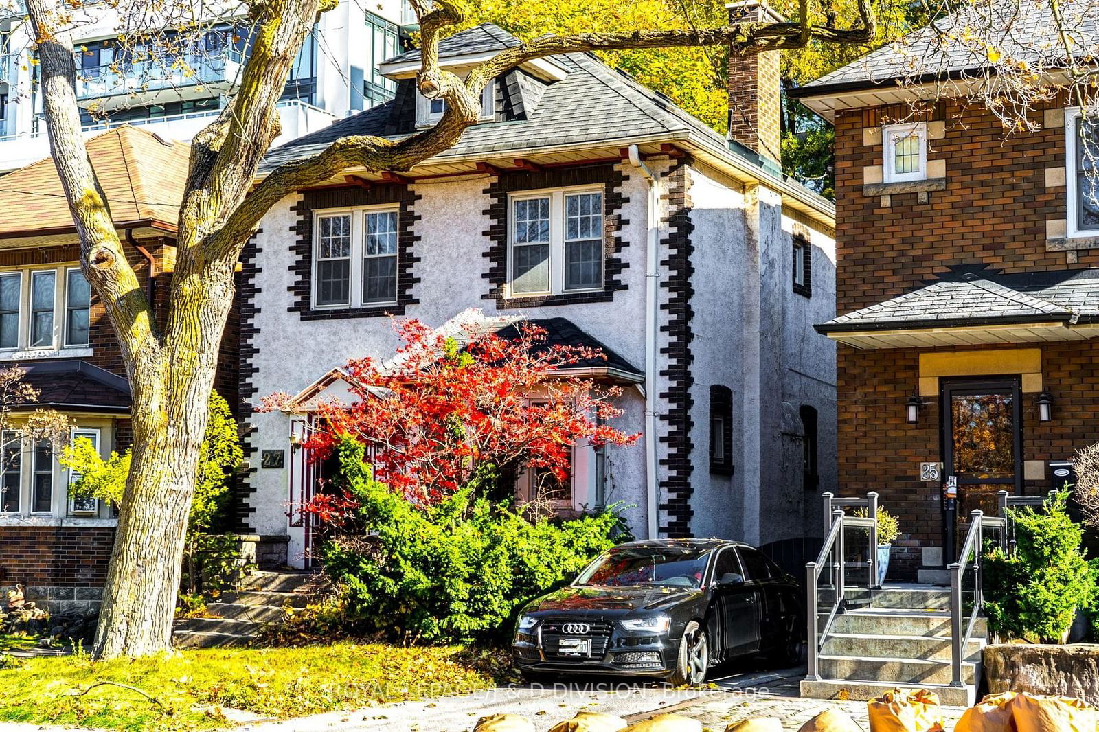 Detached House for sale at 27 Cortland Avenue, Toronto, Lawrence Park South, M4R 1T7 - MLS: C11939200