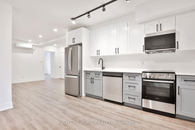 home for lease on 3F-556 College Street
