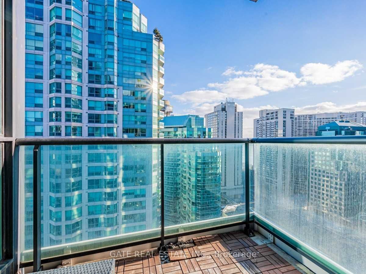 Condo for lease at 2405-12 Yonge Street, Toronto, Waterfront Communities C1, M5E 1R4 - MLS: C11939710