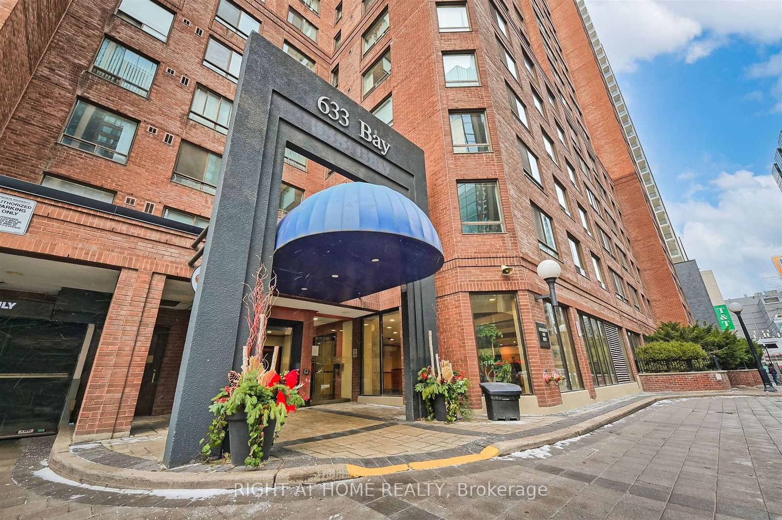 Condo sold at 1615-633 Bay Street, Toronto, Bay Street Corridor, M5G 2G4 - MLS: C11939769