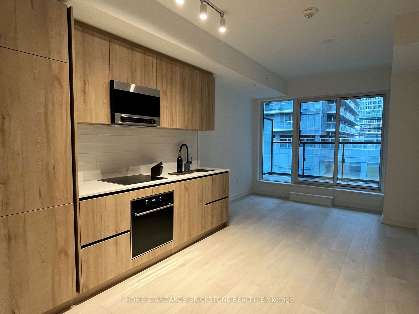 Condo for lease at 713-117 Broadway Avenue, Toronto, Mount Pleasant West, M4P 1V4 - MLS: C11940364