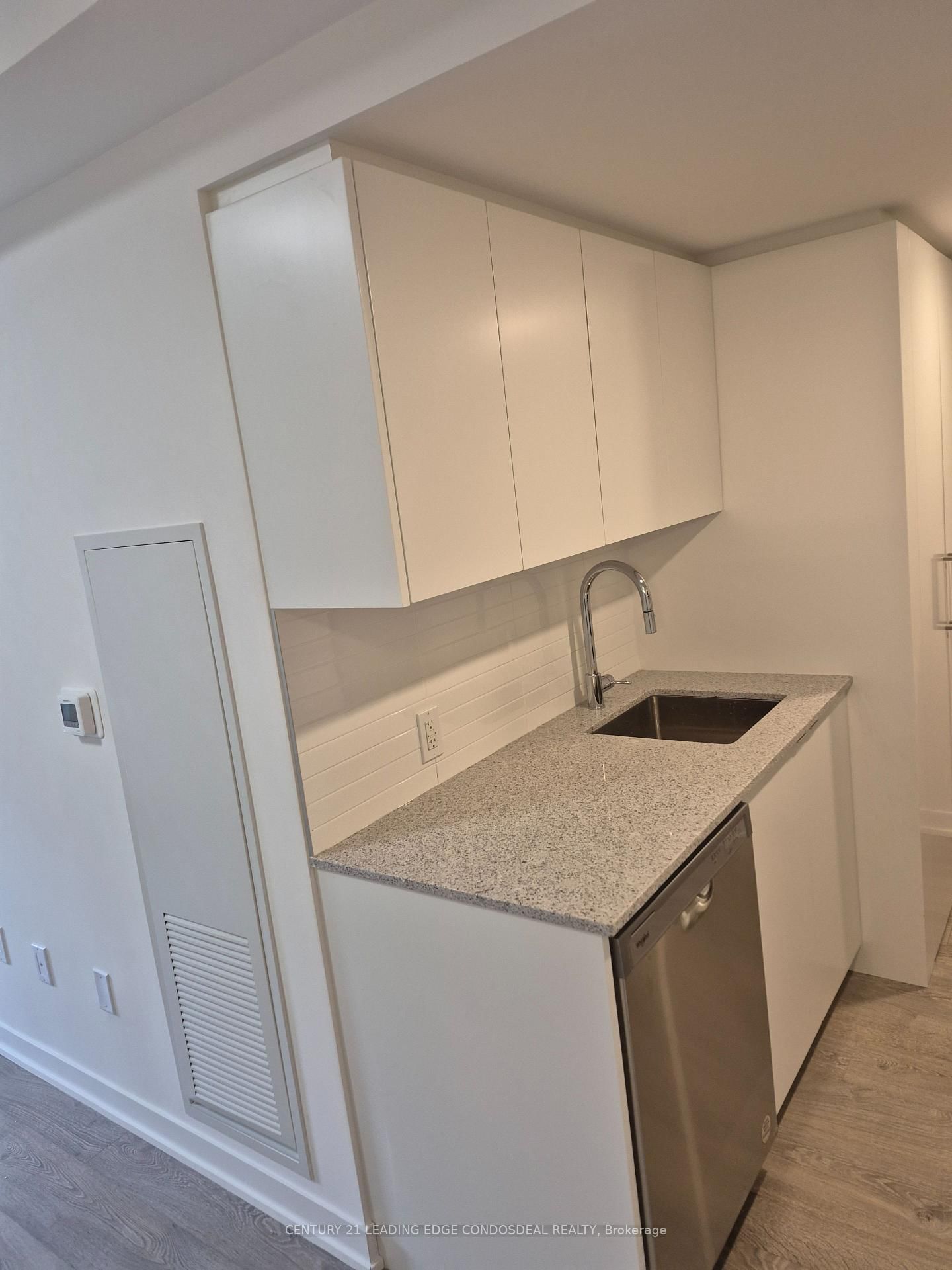 Condo leased at 425-500 Wilson Avenue, Toronto, Clanton Park, M3H 5Y9 - MLS: C11940894