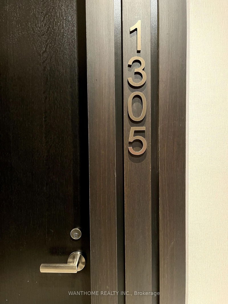 home for lease on 1305-18 Maitland Terrace