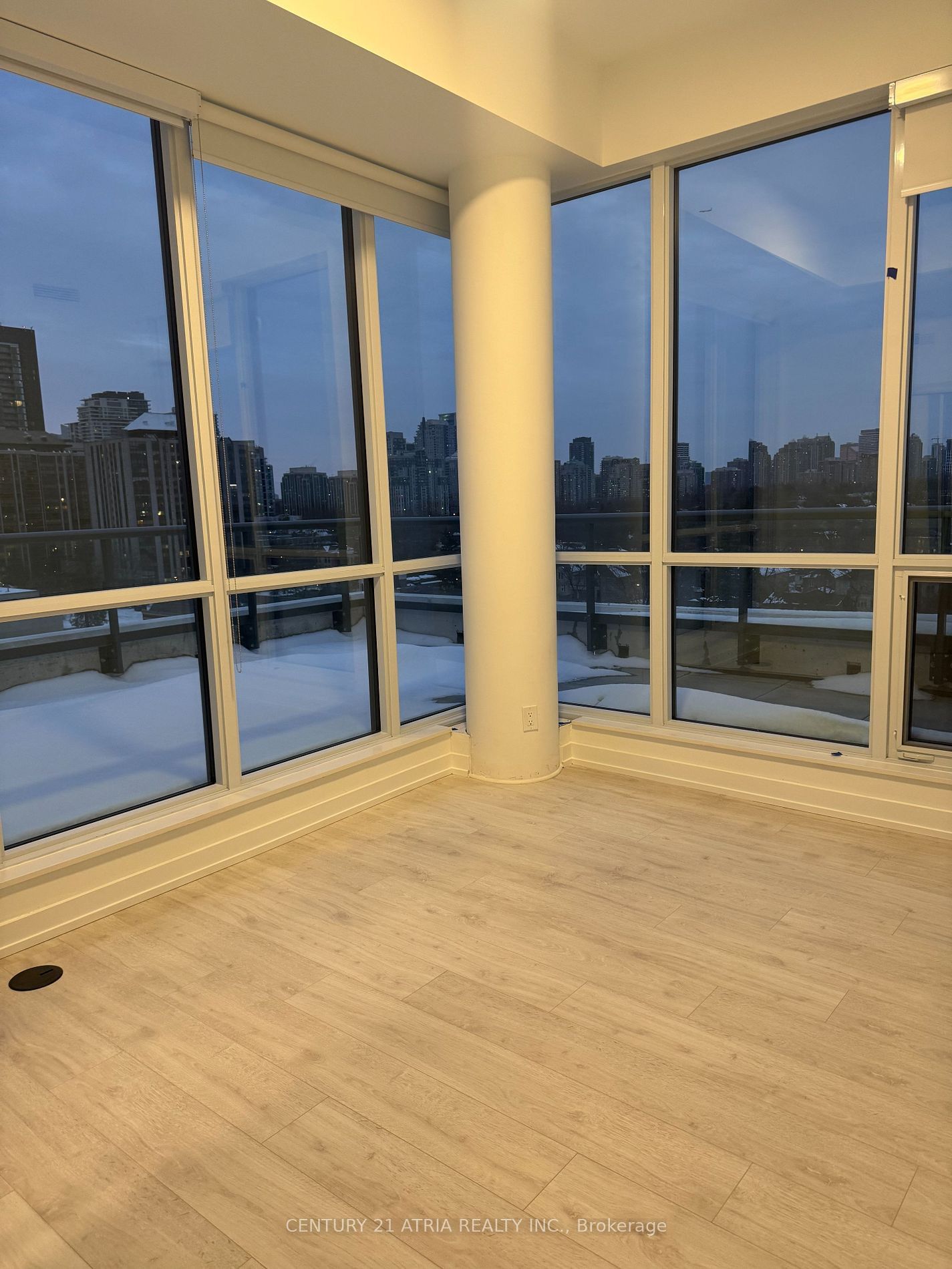 181 Sheppard Avenue, Unit 805 - Photo 2