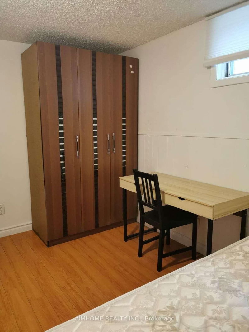 home for lease on Basment-137A MARKHAM Street