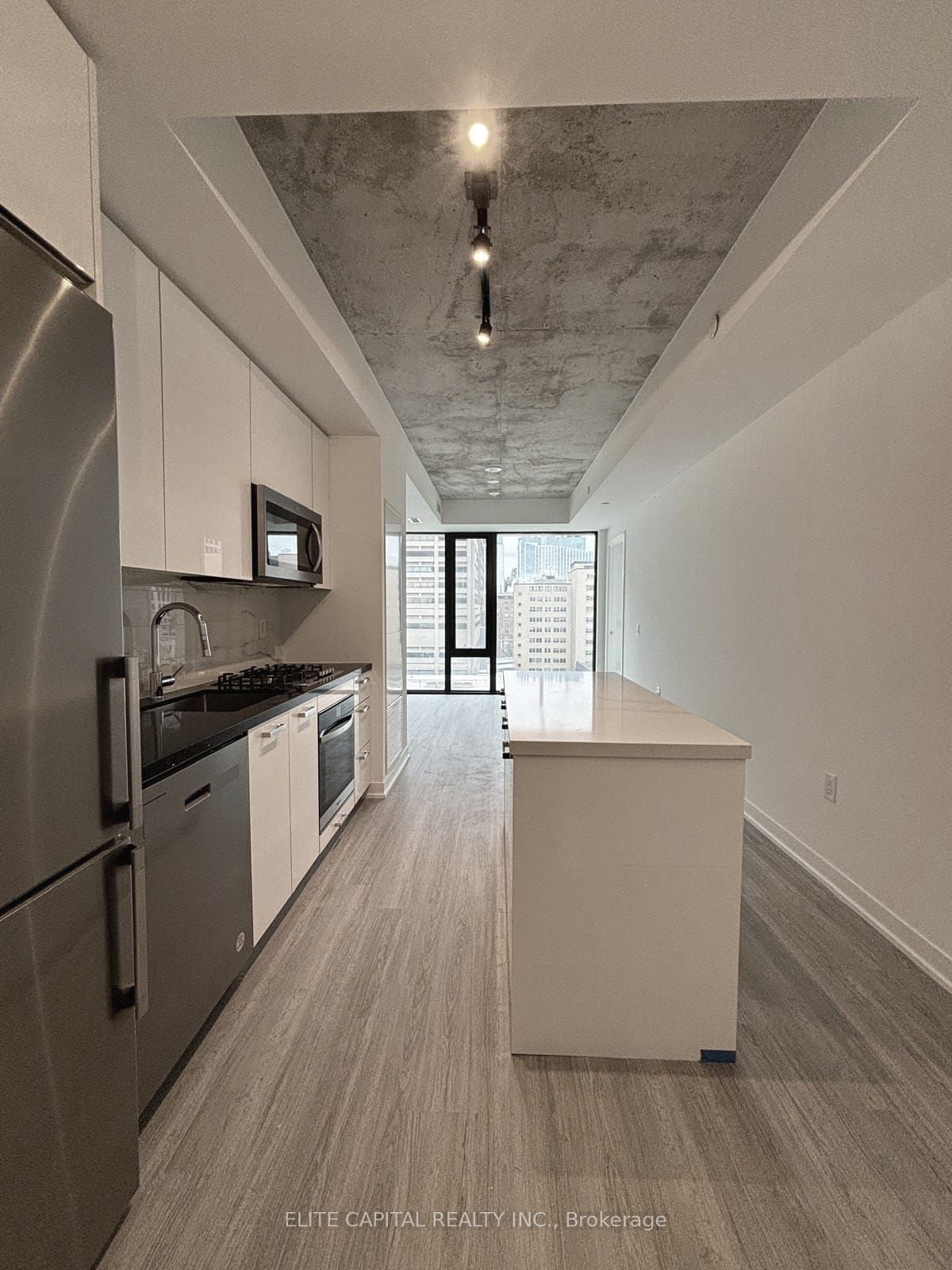 Condo leased at 1010-195 McCaul Street, Toronto, Kensington-Chinatown, M5T 0E5 - MLS: C11941274