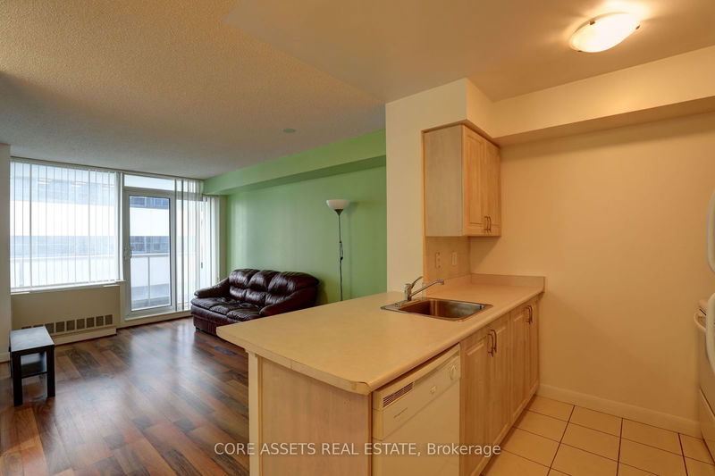 home for lease on 1211-4968 Yonge Street