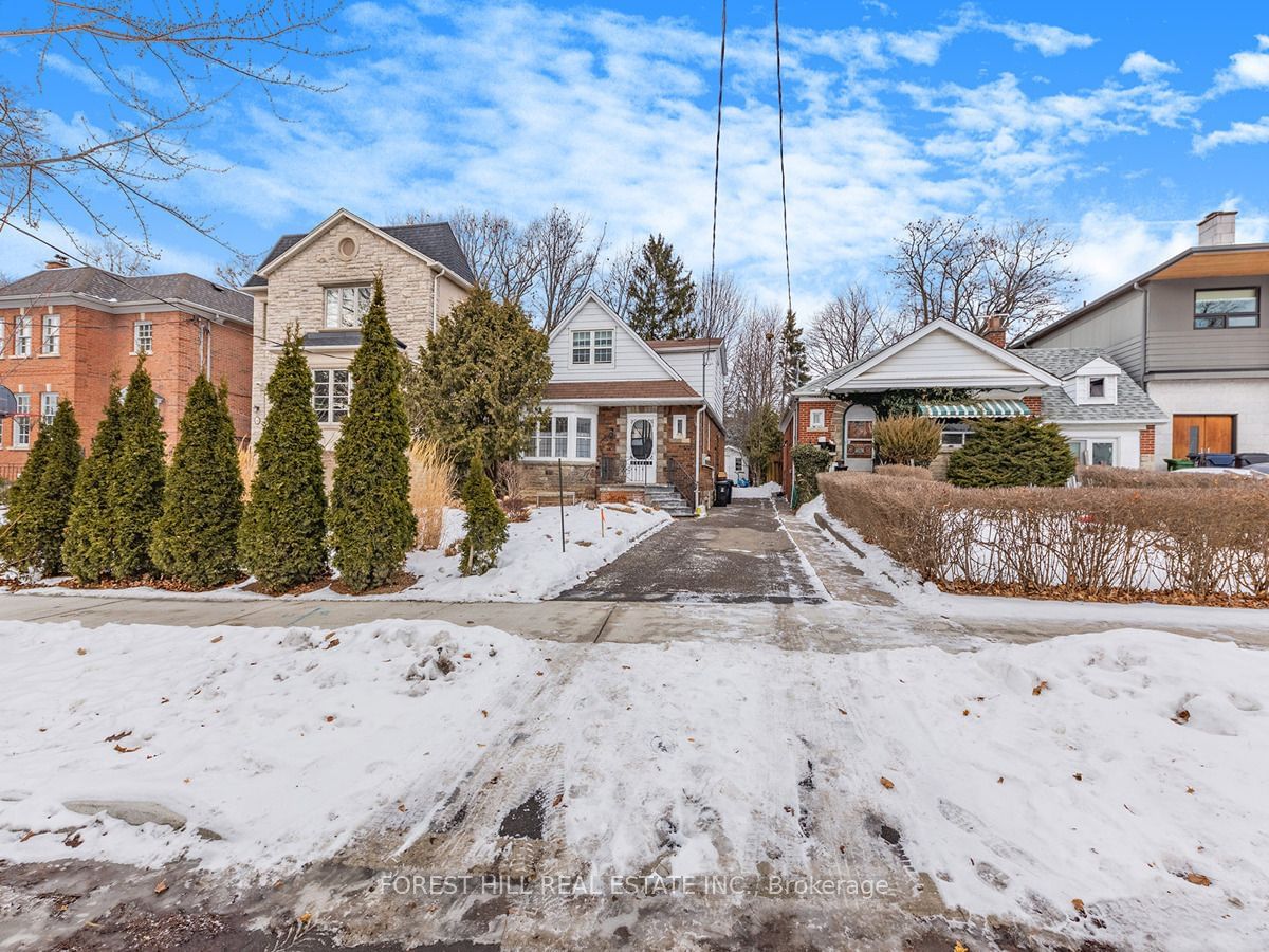 Detached House for sale at 12 New Haven Drive, Toronto, Forest Hill North, M5N 1H7 - MLS: C11941685