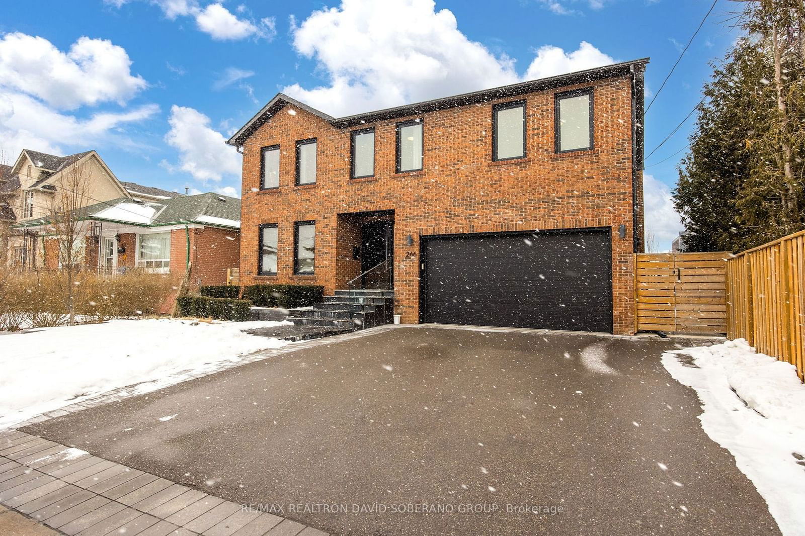 Detached House for sale at 266 Reiner Road, Toronto, Clanton Park, M3H 2M6 - MLS: C11941722