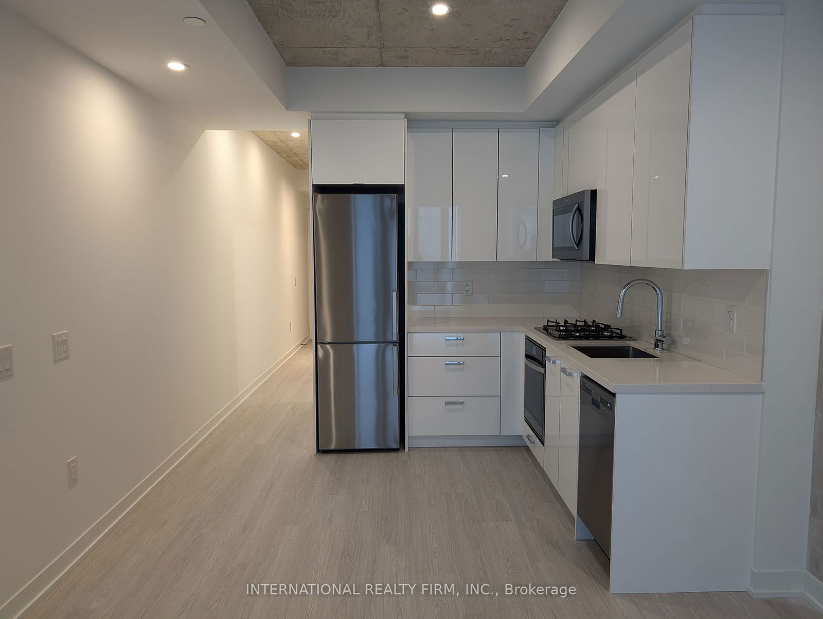 Condo for lease at 313-195 McCaul Street, Toronto, Kensington-Chinatown, M5T 1W6 - MLS: C11941748