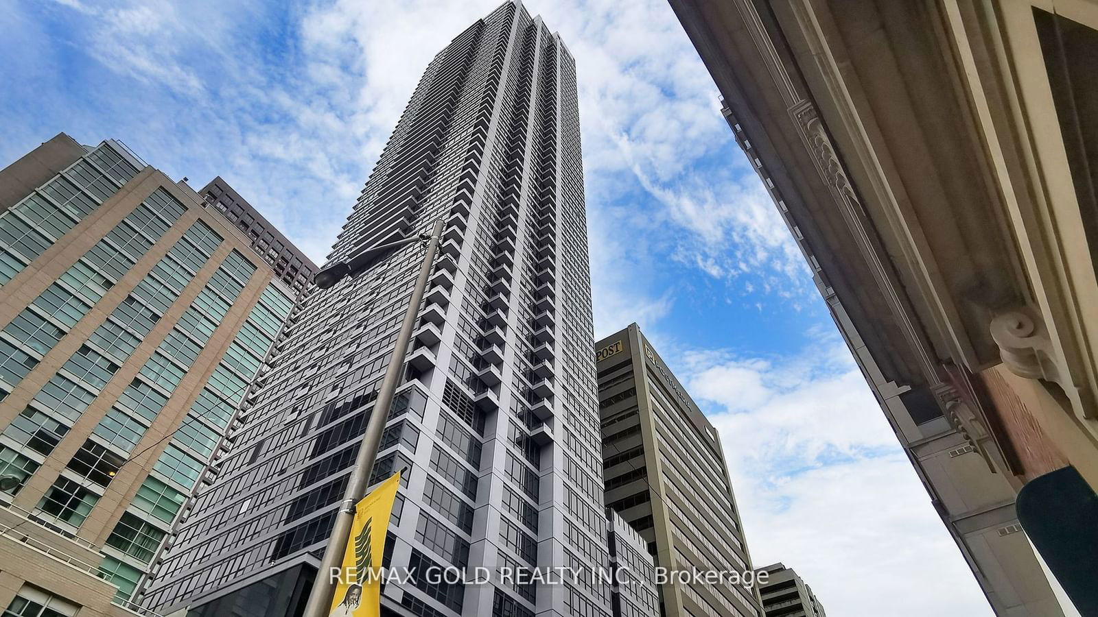 Condo for sale at 1410-395 Bloor Street, Toronto, North St. James Town, M4W 0B4 - MLS: C11941819