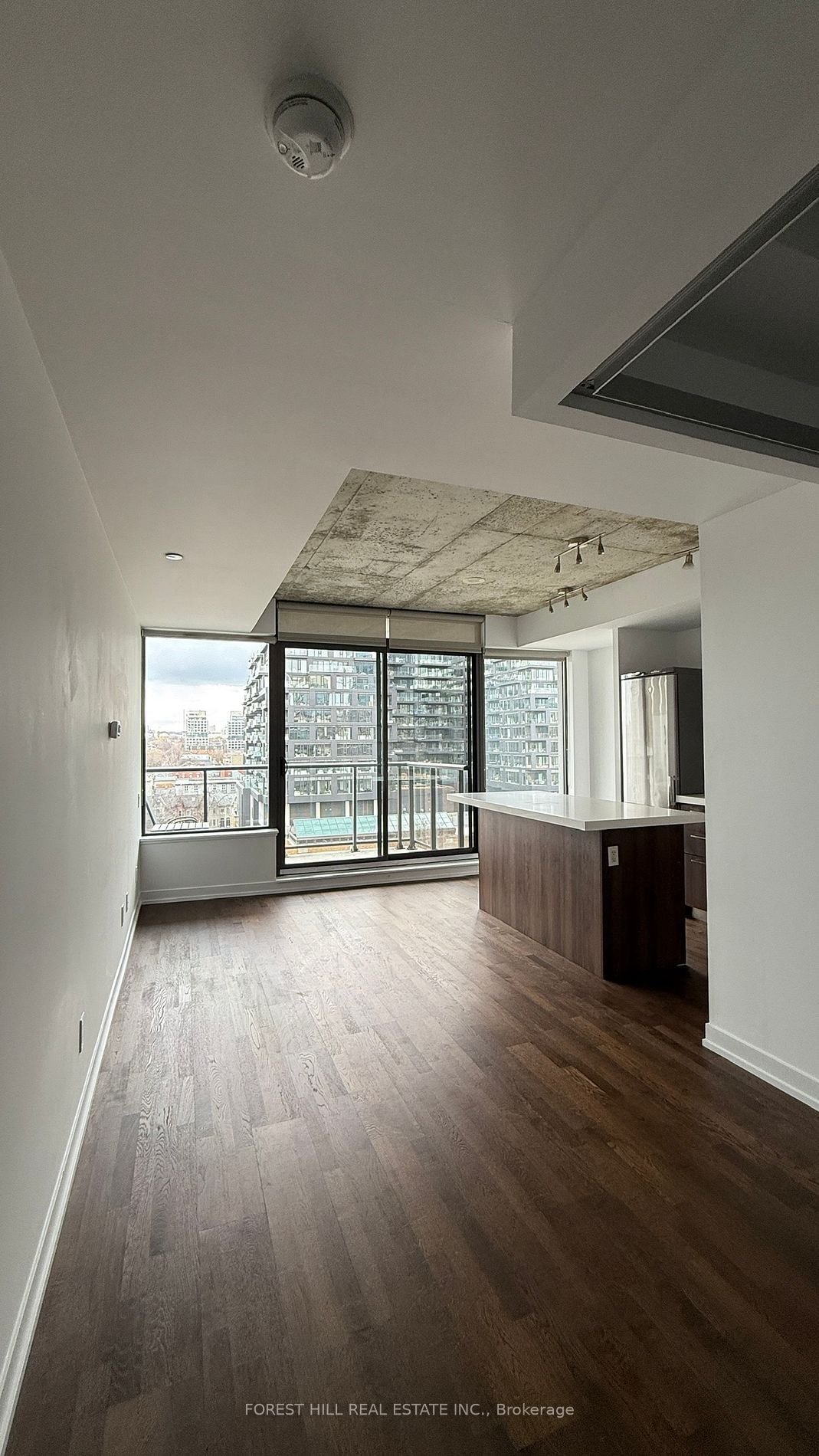 Condo leased at 1020-461 Adelaide Street, Toronto, Waterfront Communities C1, M5V 0L6 - MLS: C11942021