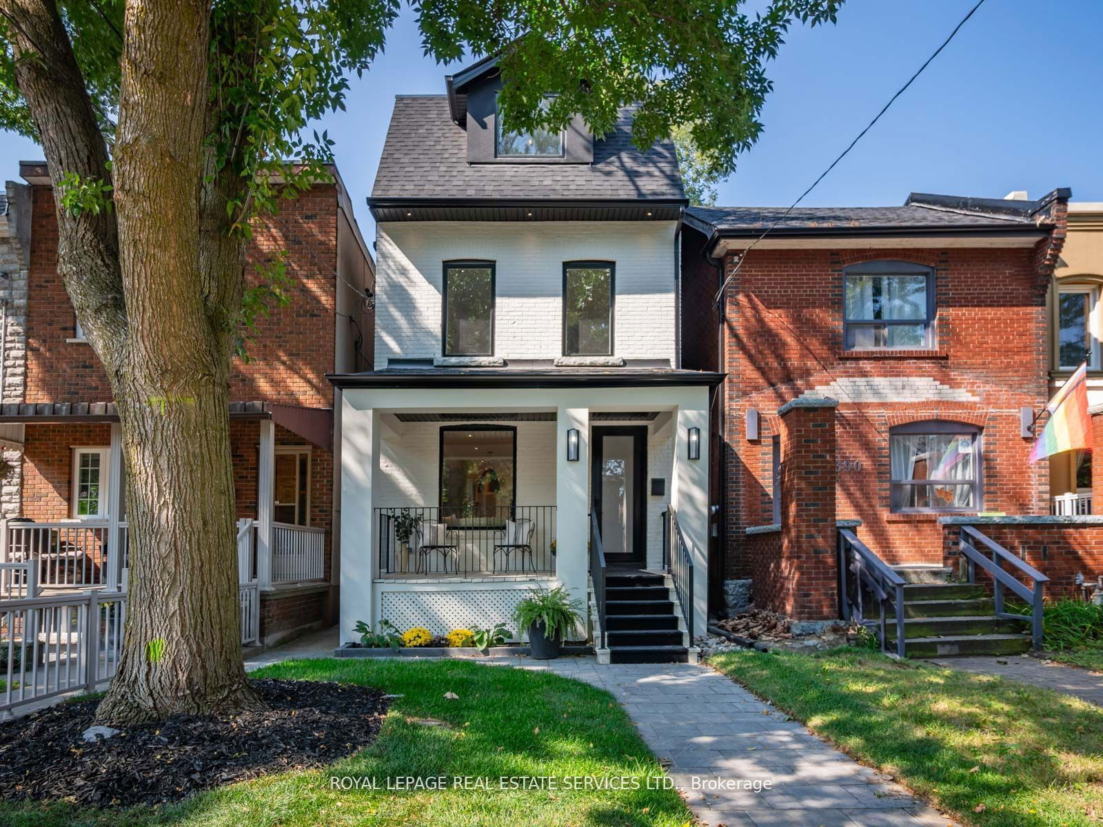 Detached House sold at 388 St Clarens Avenue, Toronto, Dufferin Grove, M6H 3W3 - MLS: C11942192