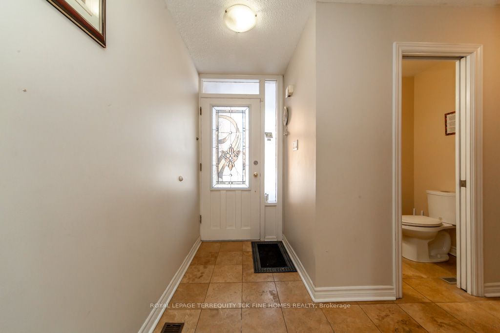 Townhouse sold at 79 Black Hawk Way, Toronto, Westminster-Branson, M2R 3L7 - MLS: C11942356