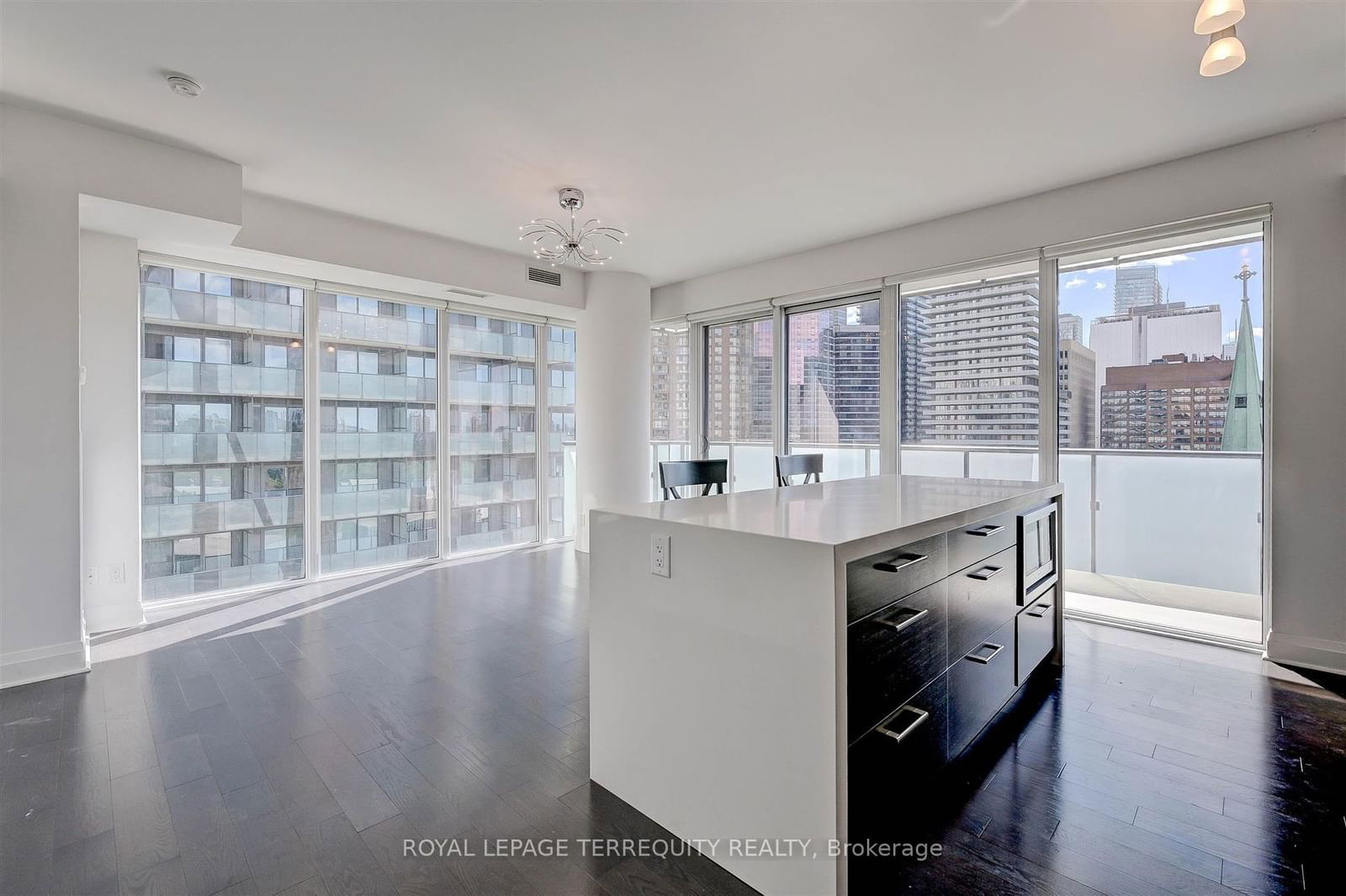 Condo for lease at 902-65 St. Mary Street, Toronto, Bay Street Corridor, M5S 0A6 - MLS: C11942744