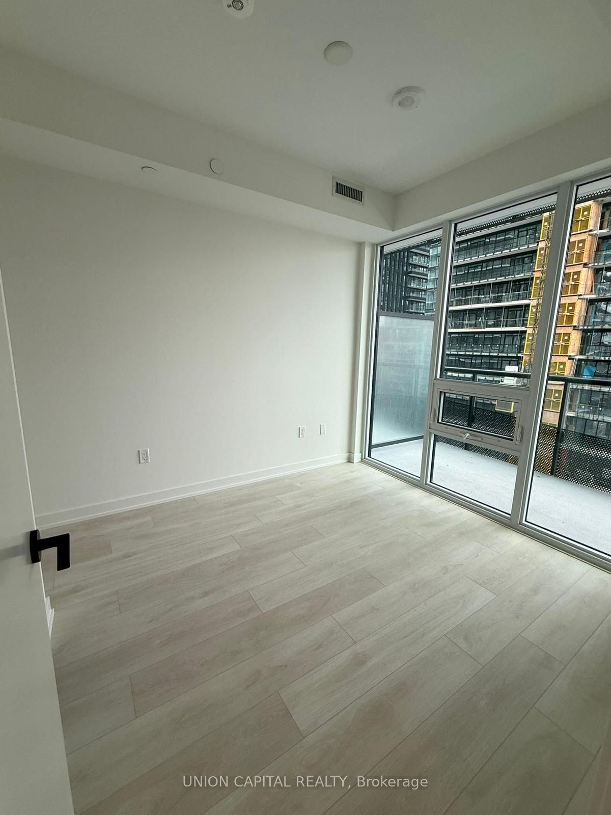 Condo for lease at 1305-117 Broadway Avenue, Toronto, Mount Pleasant West, M4P 1V3 - MLS: C11942861