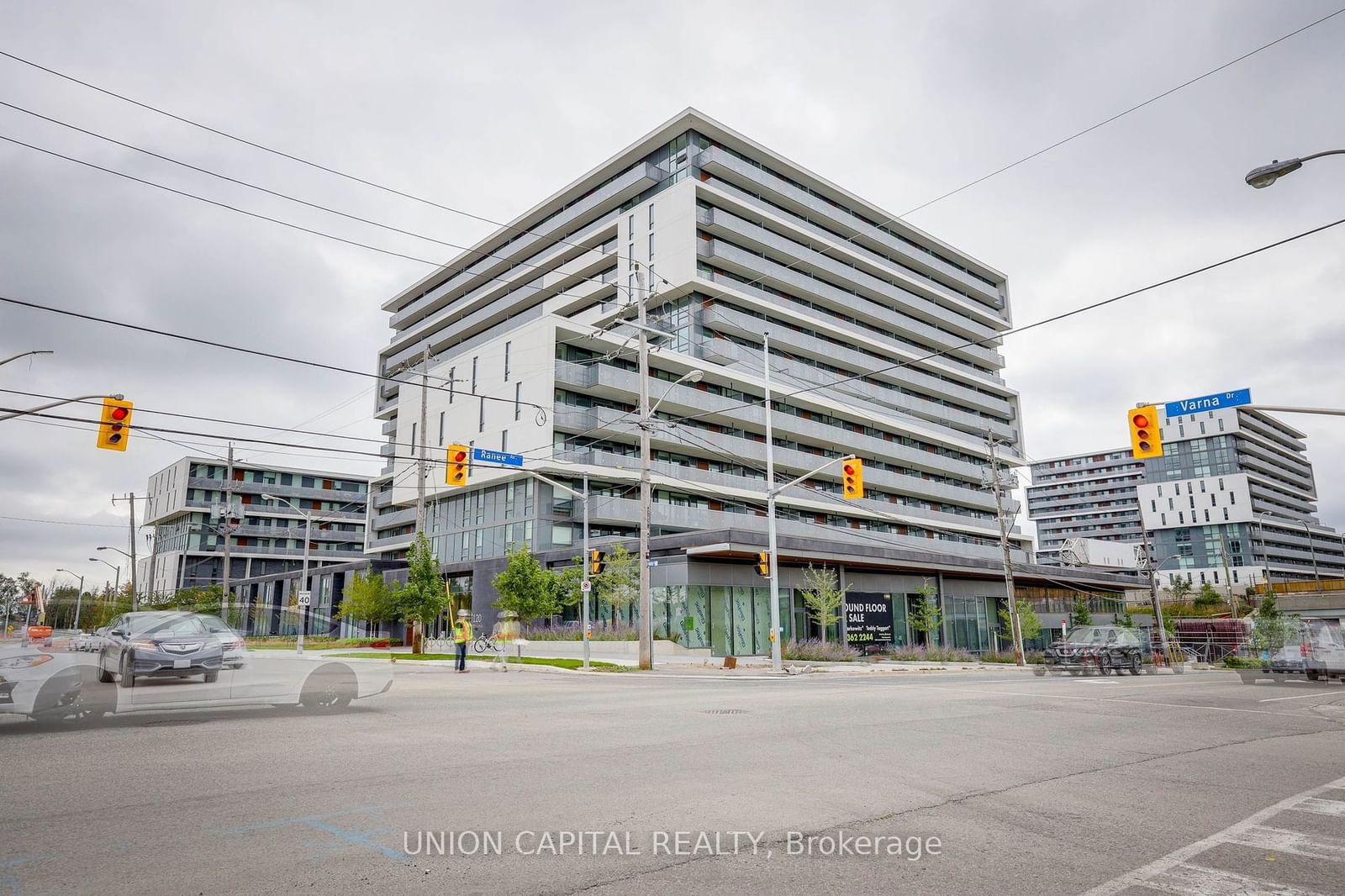 Condo for lease at 605-120 Varna Drive, Toronto, Englemount-Lawrence, M6A 0B3 - MLS: C11942898