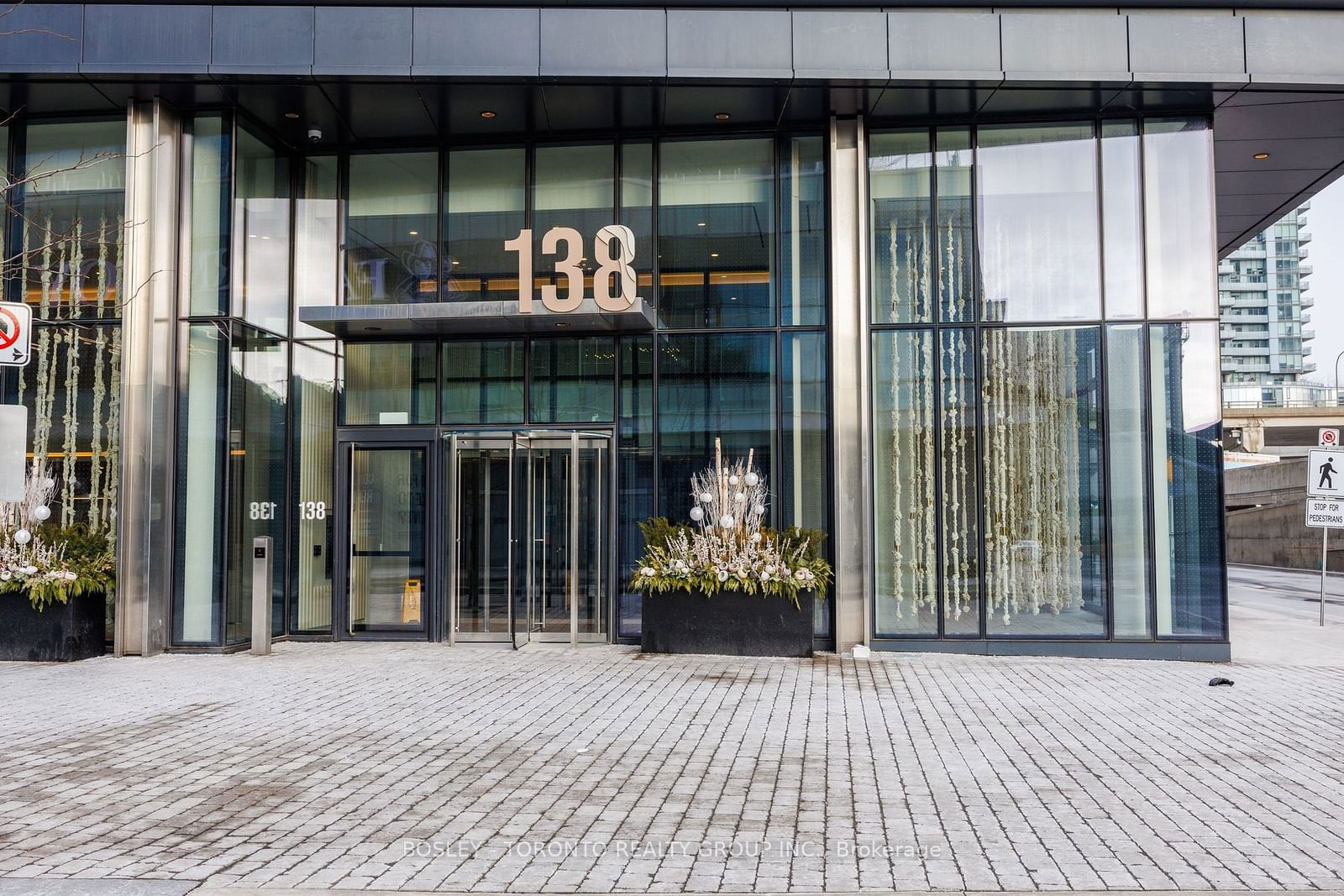 Condo for sale at 1706-138 Downes Street, Toronto, Waterfront Communities C8, M5E 0E4 - MLS: C11943226