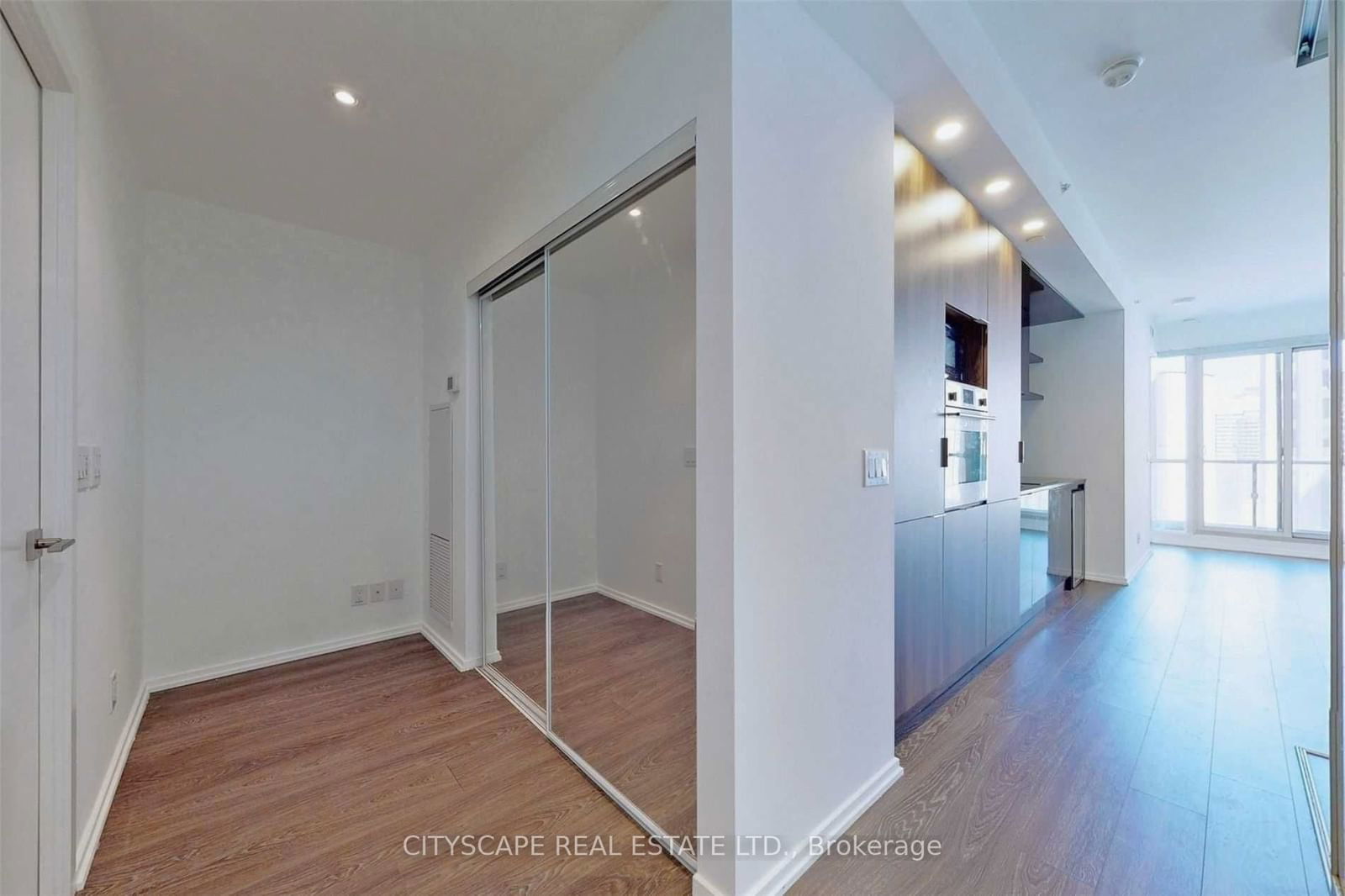 Condo for lease at 2201-70 Temperance Street, Toronto, Bay Street Corridor, M5H 4E8 - MLS: C11943256