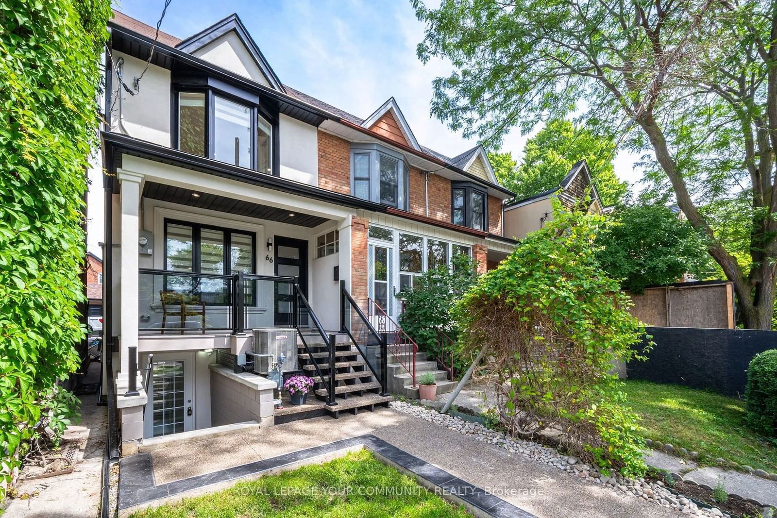 Townhouse leased at Lower-66 Afton Avenue, Toronto, Little Portugal, M6J 1S1 - MLS: C11943320