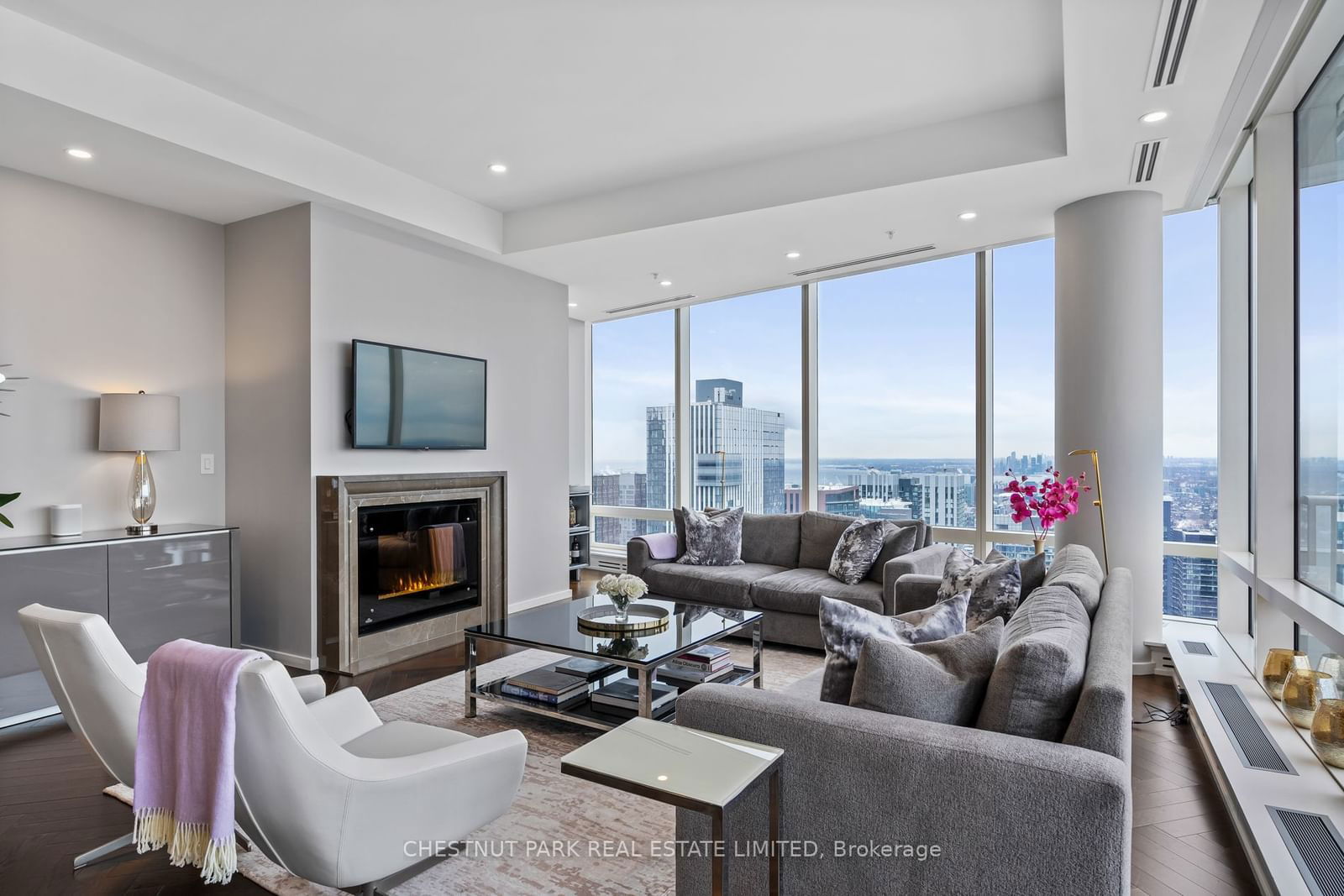 Condo for sale at 5603-180 University Avenue, Toronto, Bay Street Corridor, M5H 0A2 - MLS: C11943384