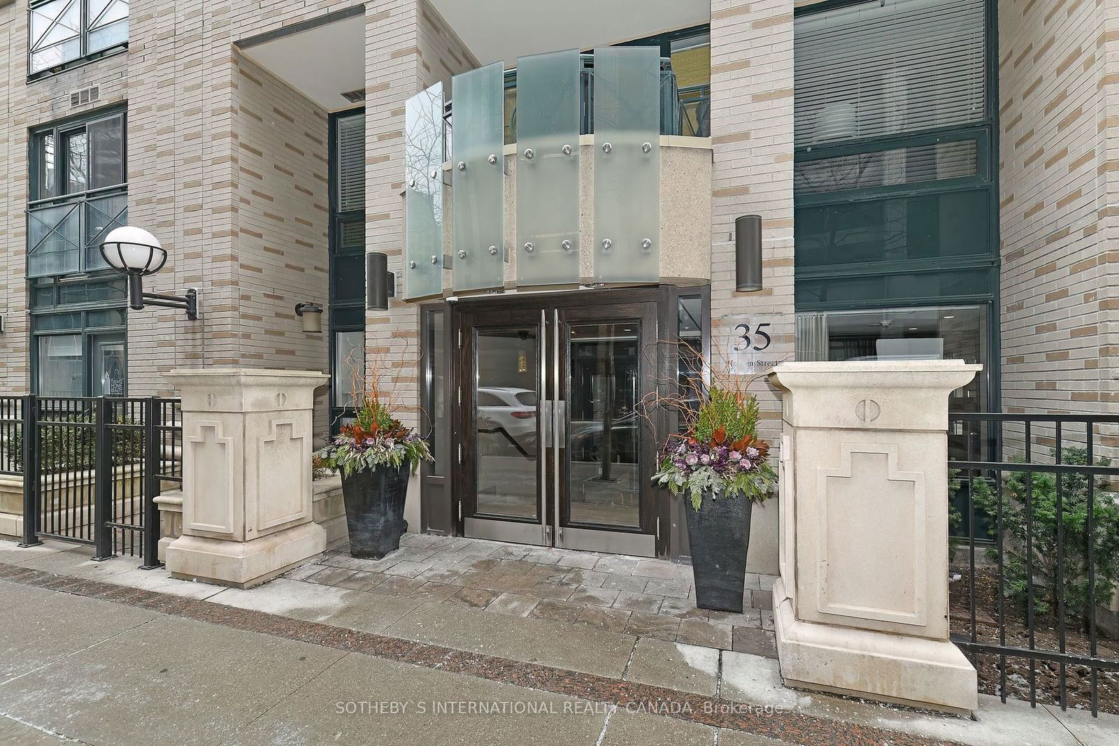 Condo for lease at 907-35 Hayden Street, Toronto, Church-Yonge Corridor, M4Y 3C3 - MLS: C11943556