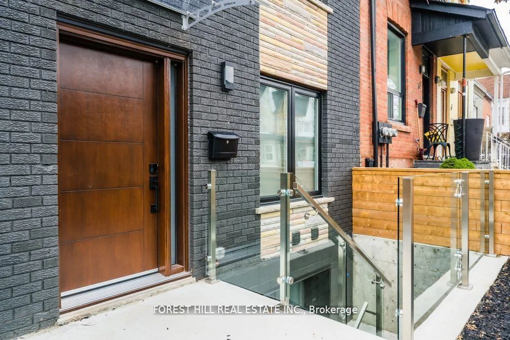 Semi-Detached House leased at Lower-63 Argyle Street, Toronto, Trinity-Bellwoods, M6J 1N8 - MLS: C11943621