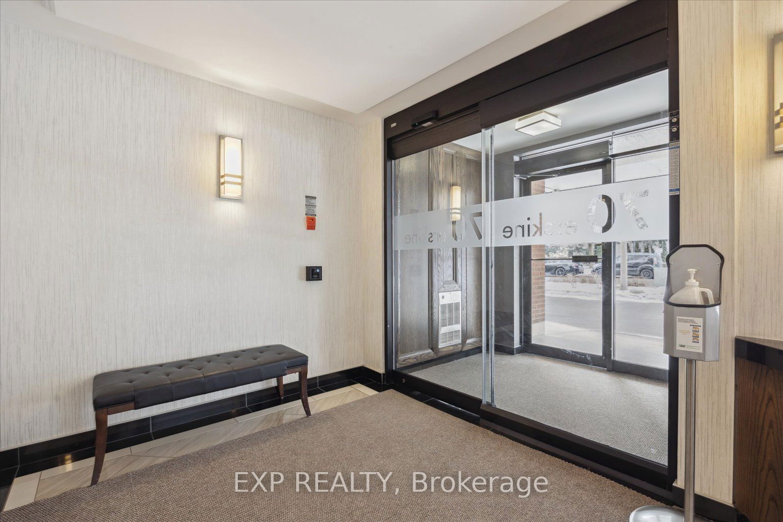 Condo sold at 505-70 Erskine Avenue, Toronto, Mount Pleasant West, M4P 1Y2 - MLS: C11943774