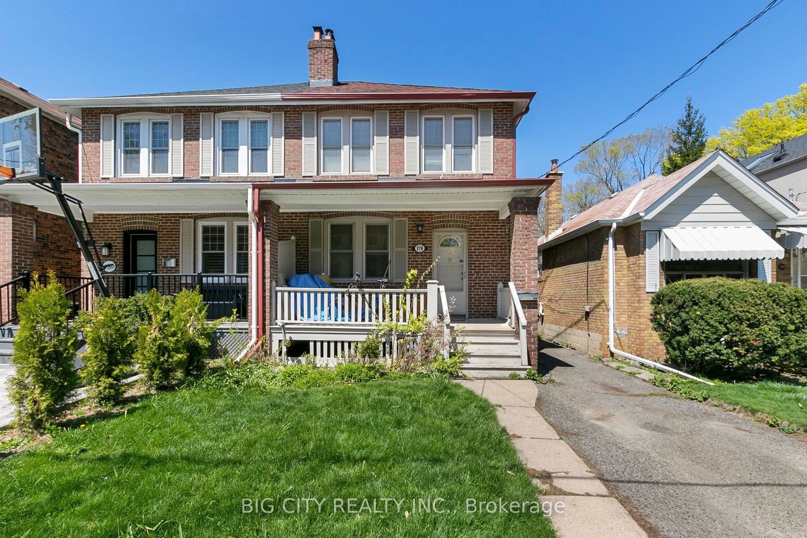 Semi-Detached House for lease at Lower-178 Douglas Avenue, Toronto, Lawrence Park North, M5M 1G6 - MLS: C11943819