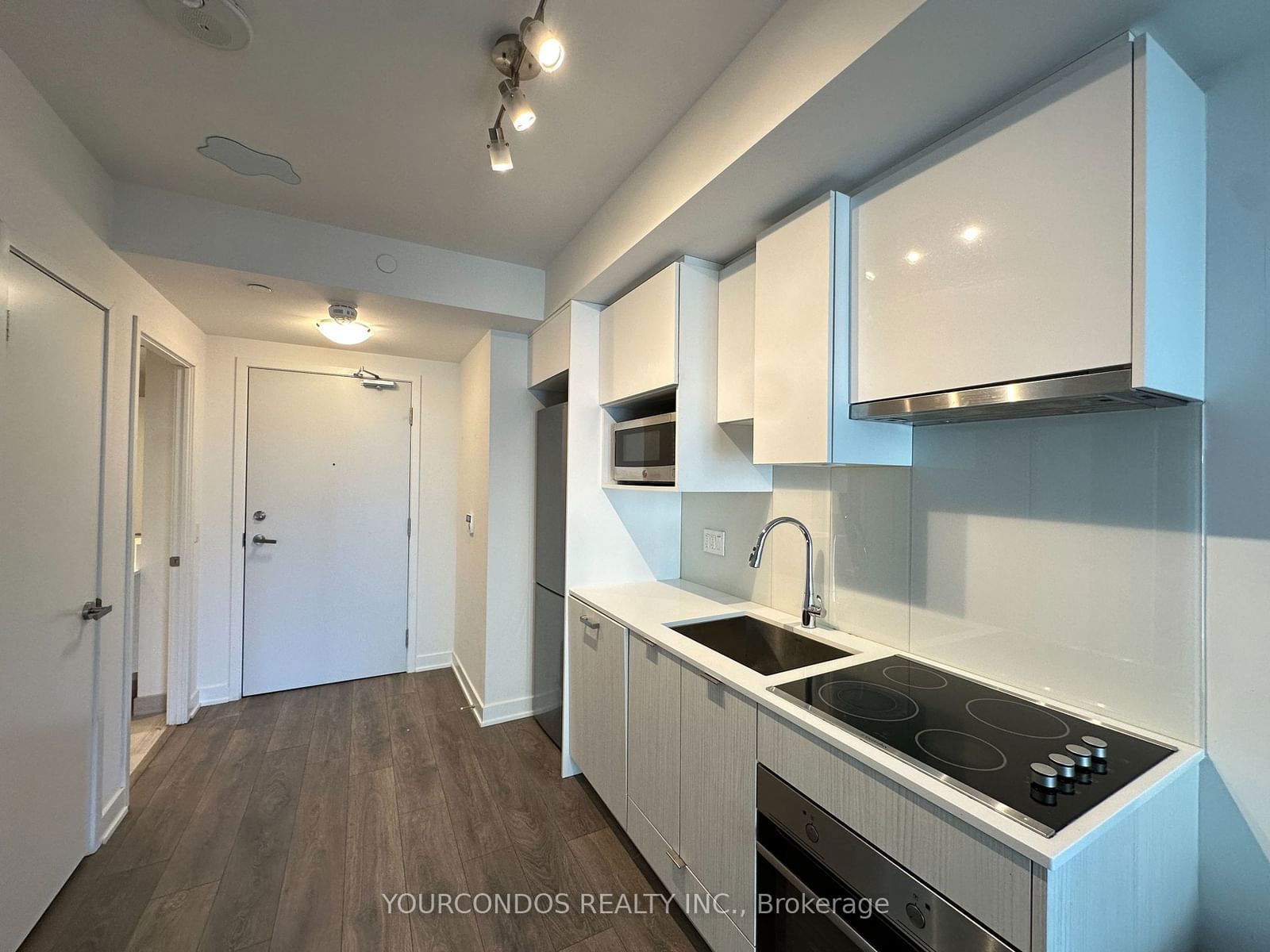 Condo for lease at 813-195 REDPATH Avenue, Toronto, Mount Pleasant West, M4P 0E4 - MLS: C11944508