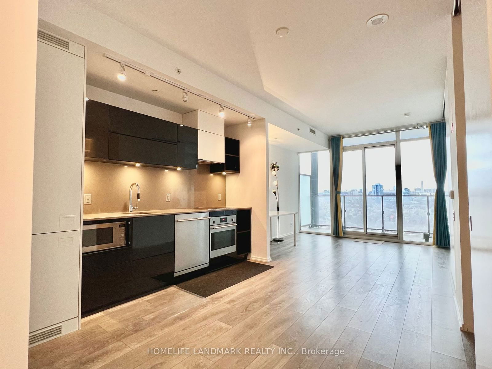 Condo leased at 1506-125 Peter Street, Toronto, Waterfront Communities C1, M5V 2G9 - MLS: C11944776