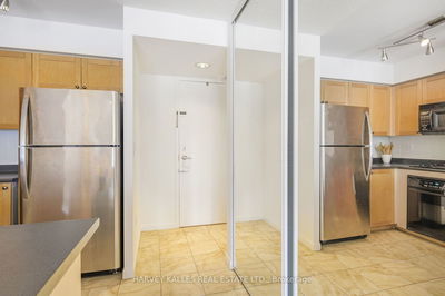 Unit 1009 — 311 Richmond St, Toronto - Moss Park image-0-2