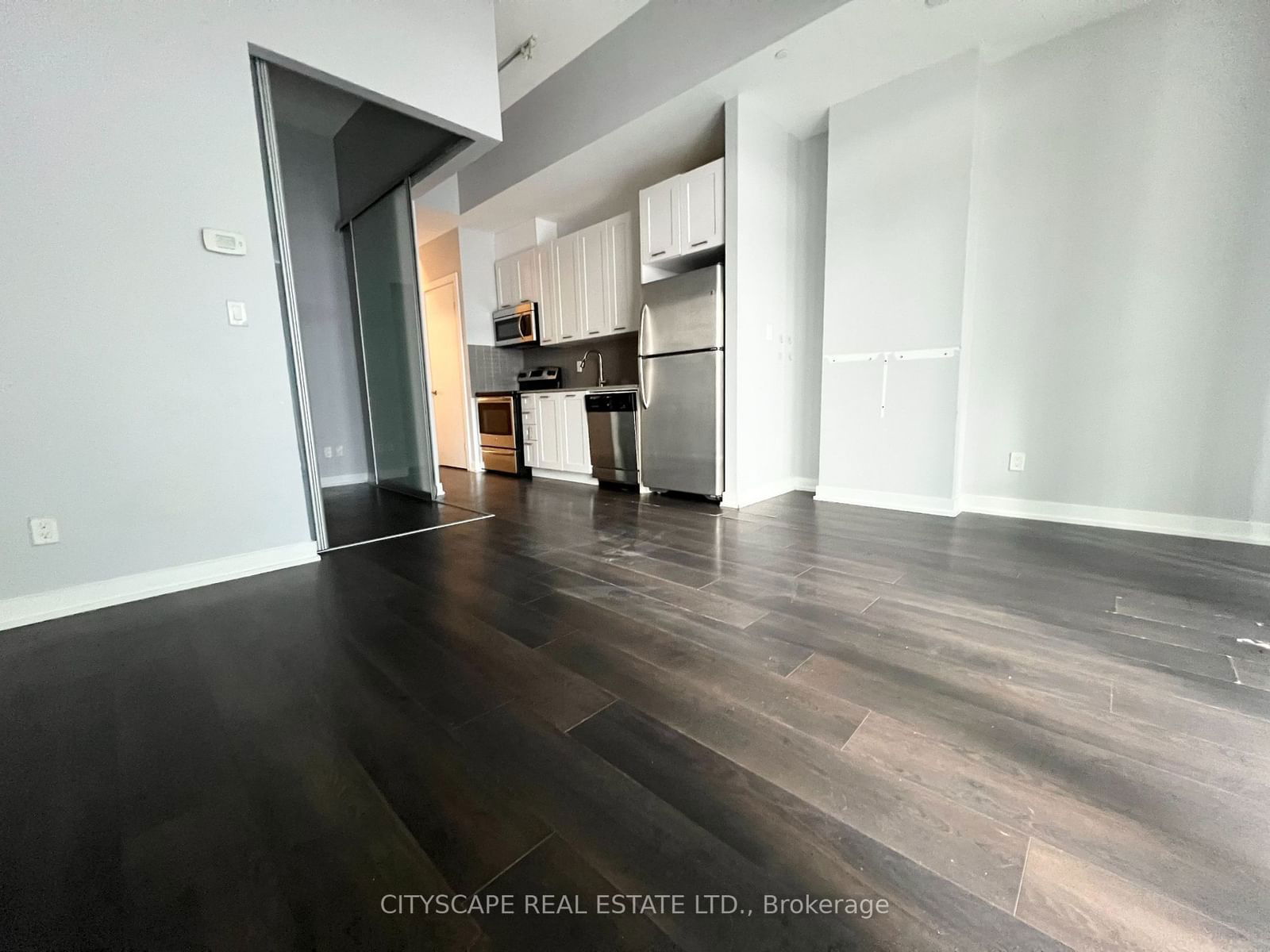 Condo for lease at 615-20 Bruyeres Mews, Toronto, Waterfront Communities C1, M5V 0G8 - MLS: C11945046