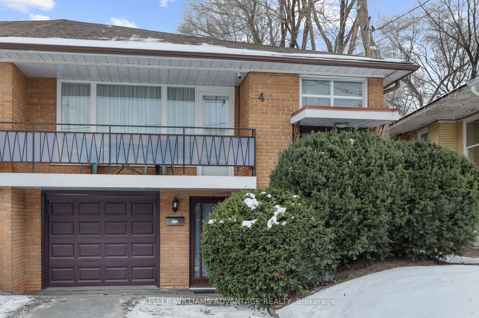 Semi-Detached House for sale at 4 Carscadden Drive, Toronto, Westminster-Branson, M2R 2A7 - MLS: C11945339