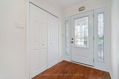 16 Lesgay Cres, Toronto - Don Valley Village image-0-3