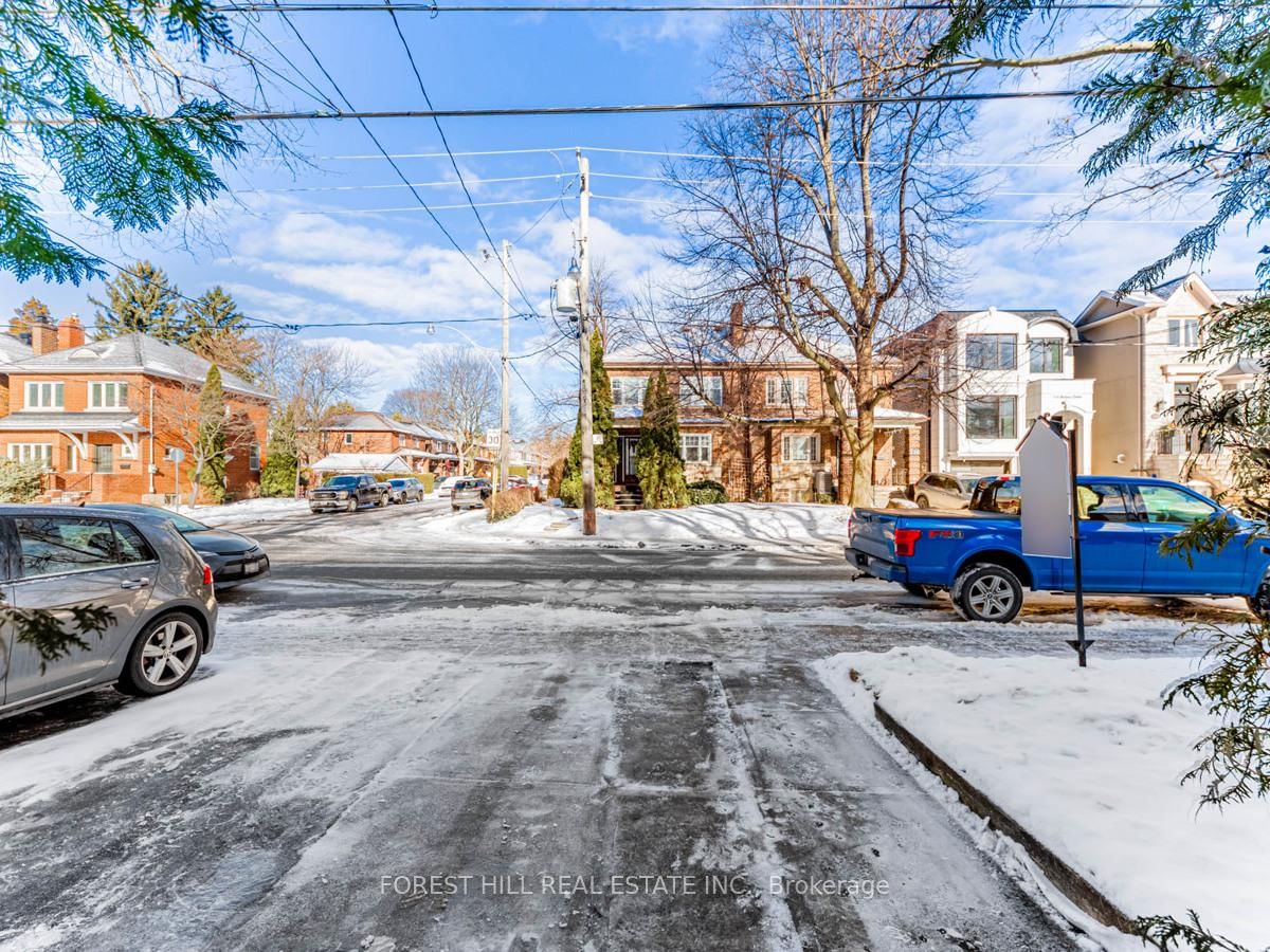 Semi-Detached House sold at 355 Belsize Drive, Toronto, Mount Pleasant East, M4S 1M7 - MLS: C11945675