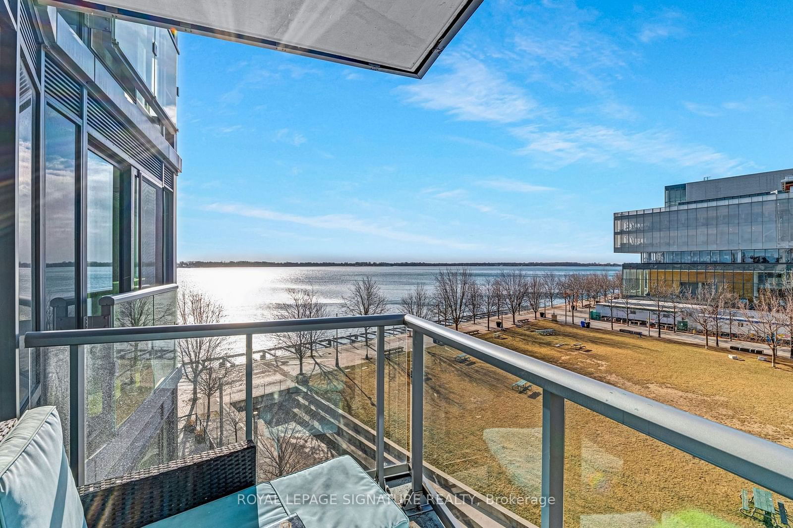 Condo sold at 428-55 Merchants' Wharf, Toronto, Waterfront Communities C8, M5A 0P2 - MLS: C11945712