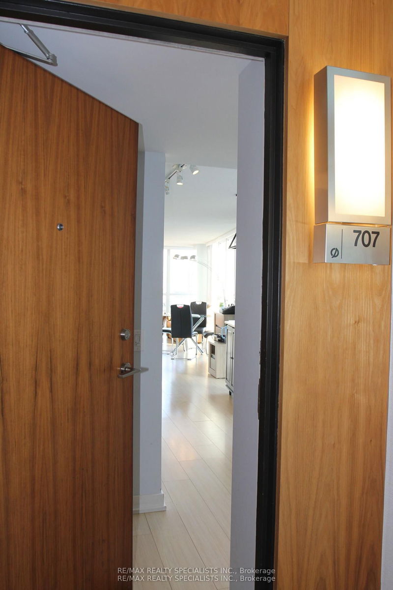 Unit 707 — 75 Queens Wharf Rd, Toronto - Waterfront Communities C1 image-0-0