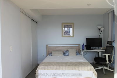 Unit 707 — 75 Queens Wharf Rd, Toronto - Waterfront Communities C1 image-0-2