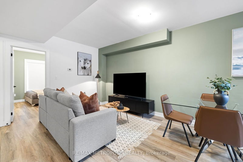 home for lease on Main-447 Lansdowne Avenue