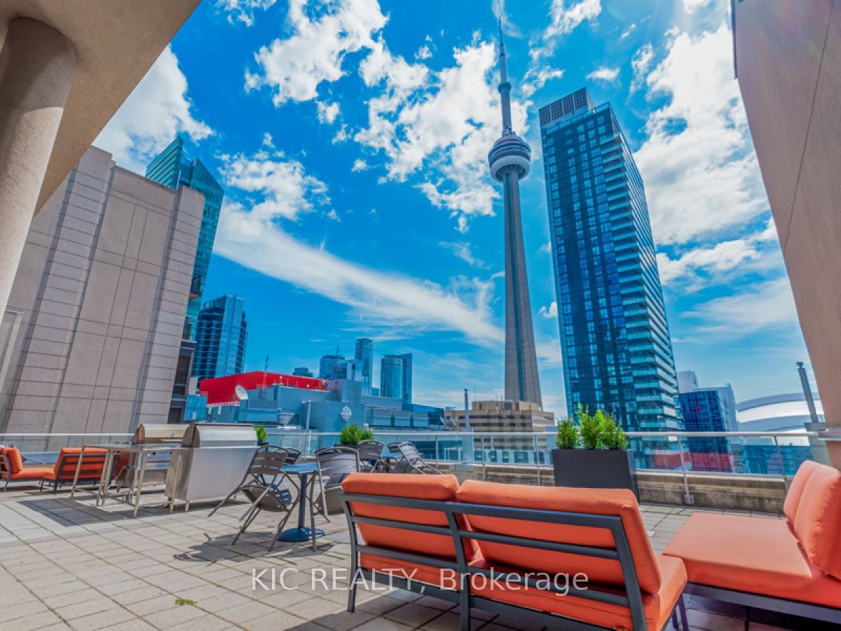 Condo for sale at 1727-250 Wellington Street, Toronto, Waterfront Communities C1, M5V 3P6 - MLS: C11946351