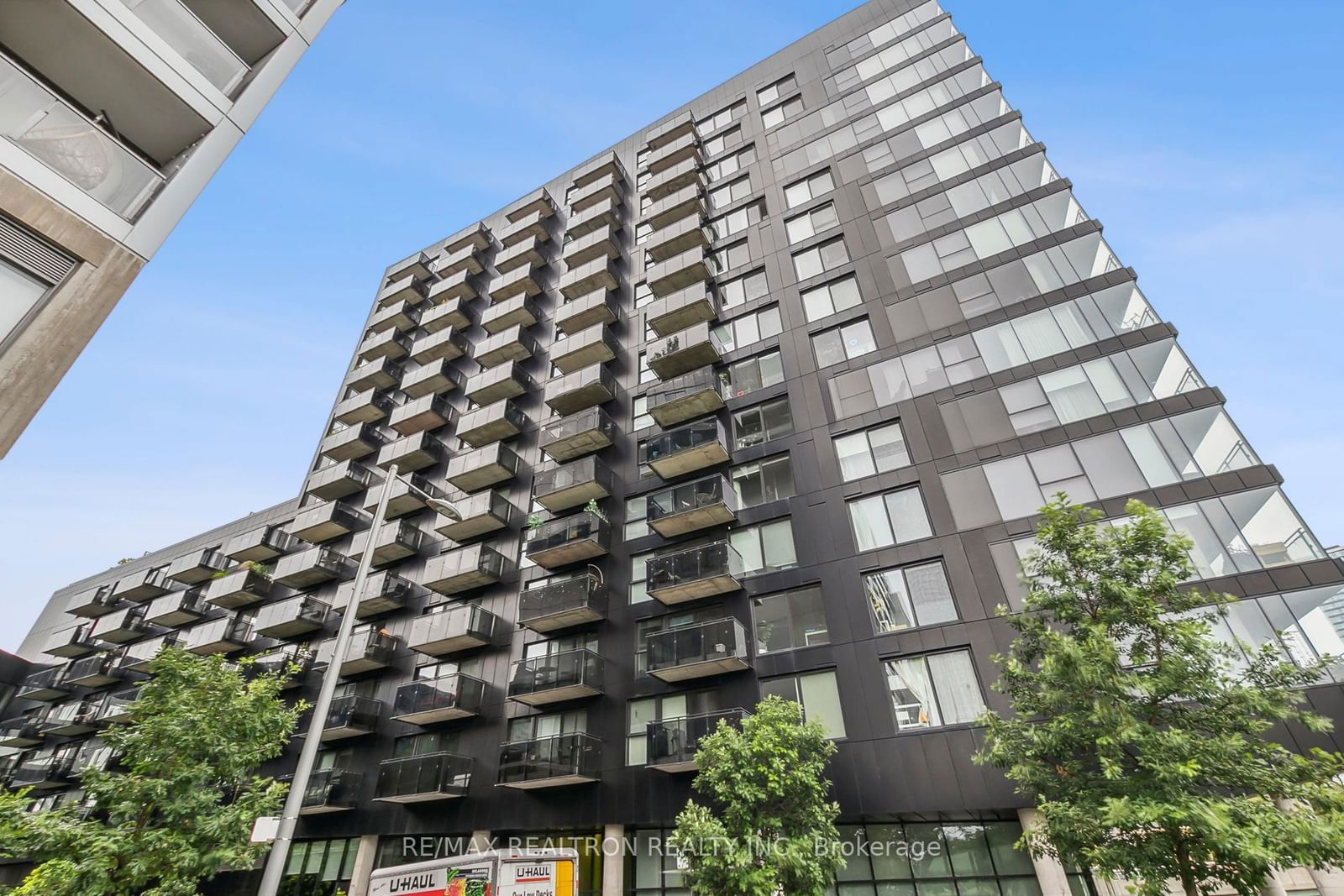 Condo for lease at 1004-51 Trolley Crescent, Toronto, Moss Park, M5A 0E9 - MLS: C11946424