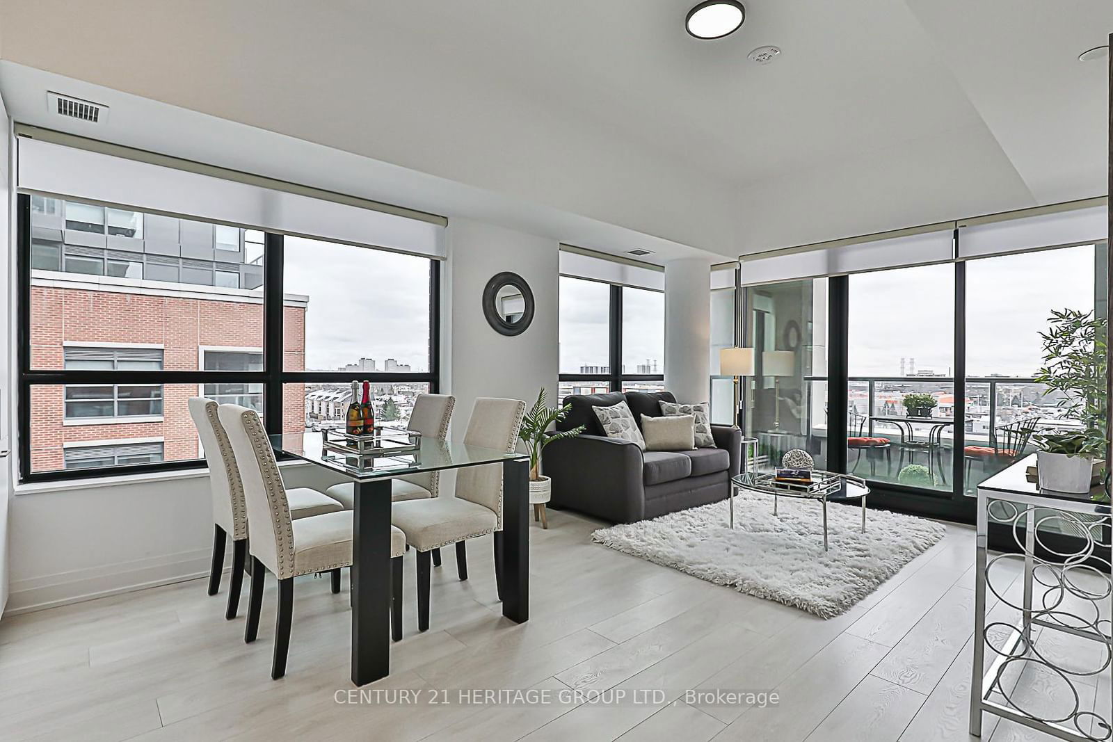 Condo sold at 606-33 Frederick Todd Way, Toronto, Thorncliffe Park, M4G 0C9 - MLS: C11946439