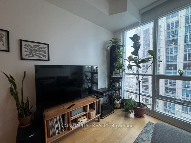 Condo for lease at 3613-761 Bay Street, Toronto, Bay Street Corridor, M5G 2R2 - MLS: C11946981