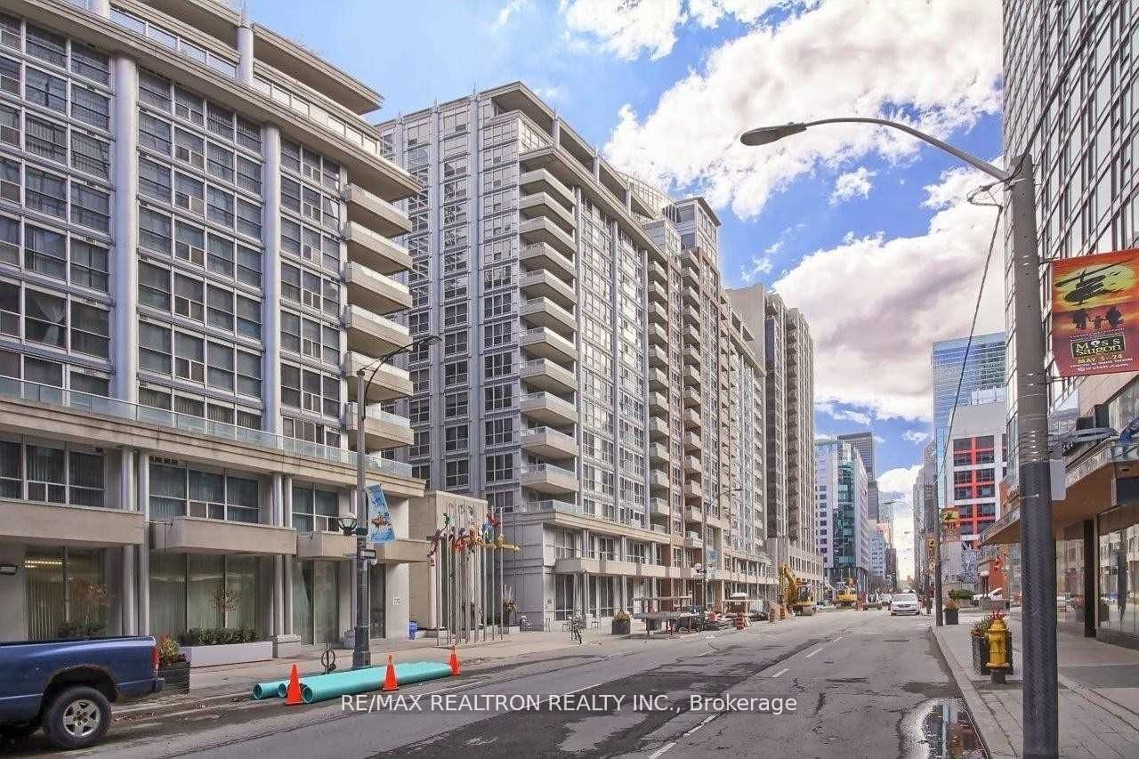 Condo leased at 422-270 Wellington Street, Toronto, Waterfront Communities C1, M5V 3P5 - MLS: C11947379