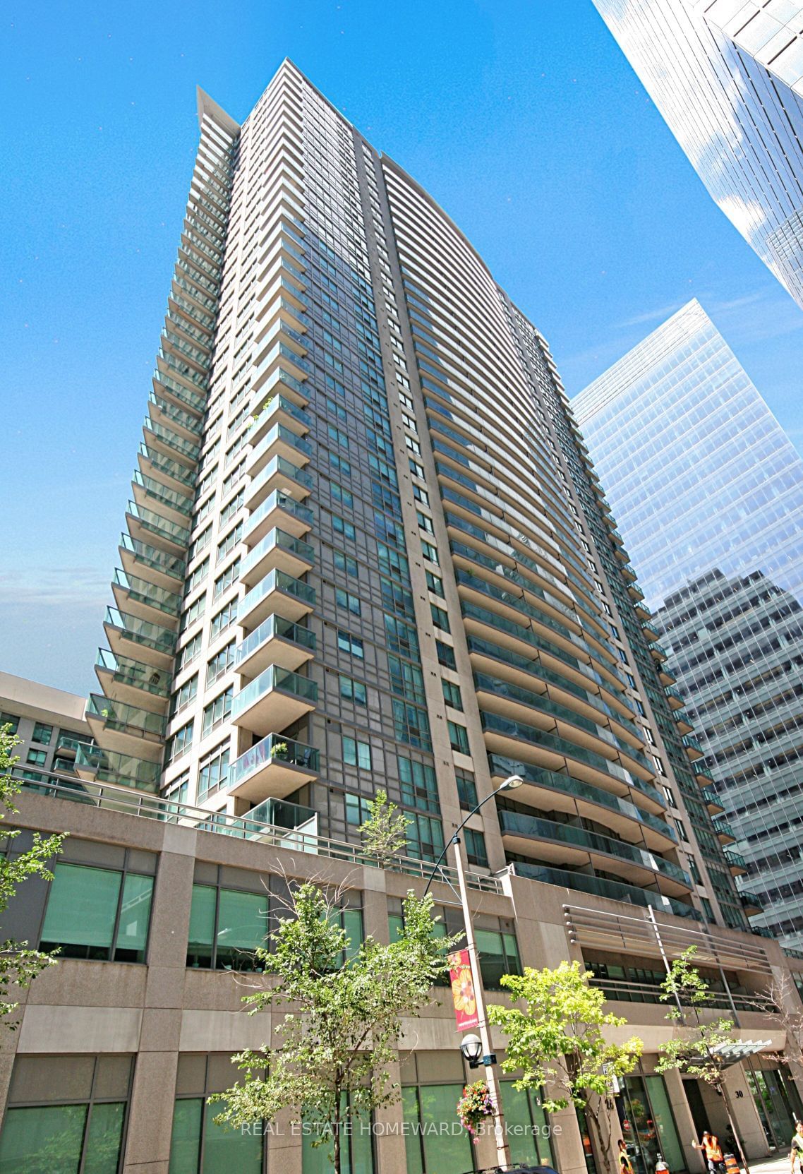 Condo for lease at 1009-30 Grand Trunk Crescent, Toronto, Waterfront Communities C1, M5J 3A4 - MLS: C11947397